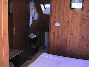 02ST_Split07bos.jpg