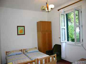 04ST_Split02zg.jpg