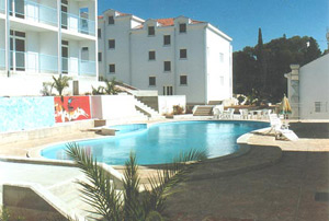 0_09IB_brac3a.jpg