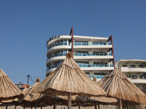 23BU_BarKa03.jpg